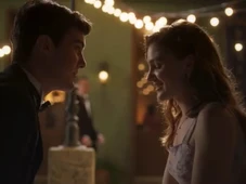 Imagem - 'Garota do Momento': Celeste é alvo de fofocas e Raimundo apressa casamento com Edu
