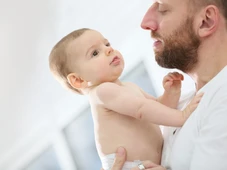 Imagem - Lei pode obrigar pai que não assumiu filho a registrar ou fazer DNA; entenda