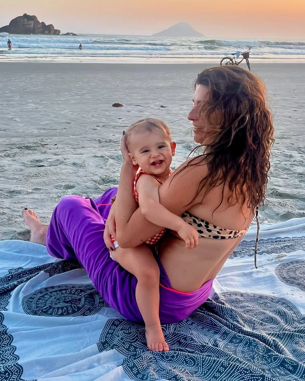 Fernanda Paes Leme e a filha