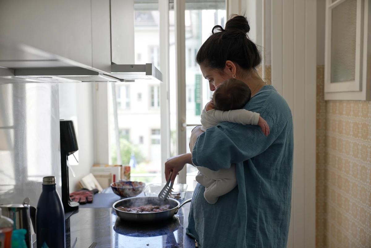 Mãe na cozinha 