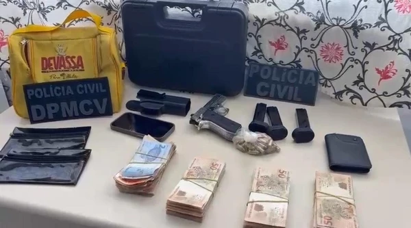 Material apreendido com o suspeito