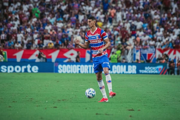 Zagueiro Gustavo Mancha pelo Campeonato Brasileiro 