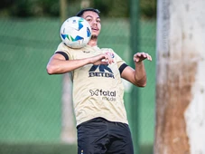 Imagem - Com volta de Zé Marcos, Vitória faz último treino antes de viagem ao Uruguai