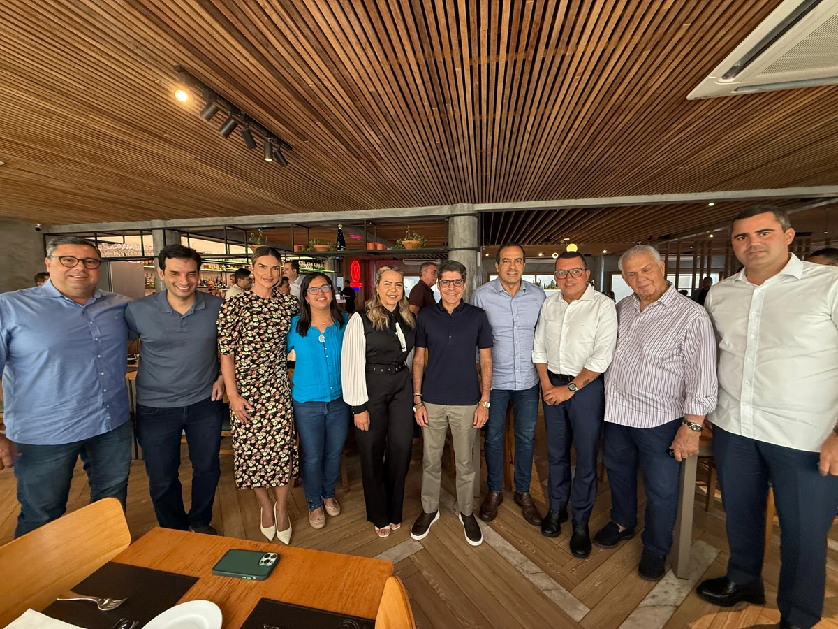 Pedetistas participam de almoço com ACM Neto e Bruno Reis