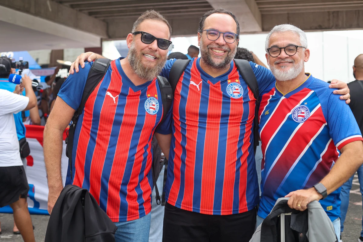 Trio de tricolores foram para Medellín junto com a delegação