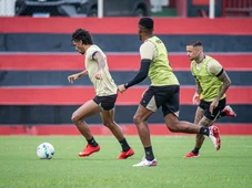 Imagem - Vitória enfrenta Cerro Largo para evitar eliminação na Sul-Americana
