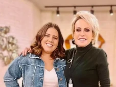 Imagem - Ana Maria Braga, Rita Batista e outros famosos mandam mensagem para Tati Machado após perda de bebê: 'Dor profunda'