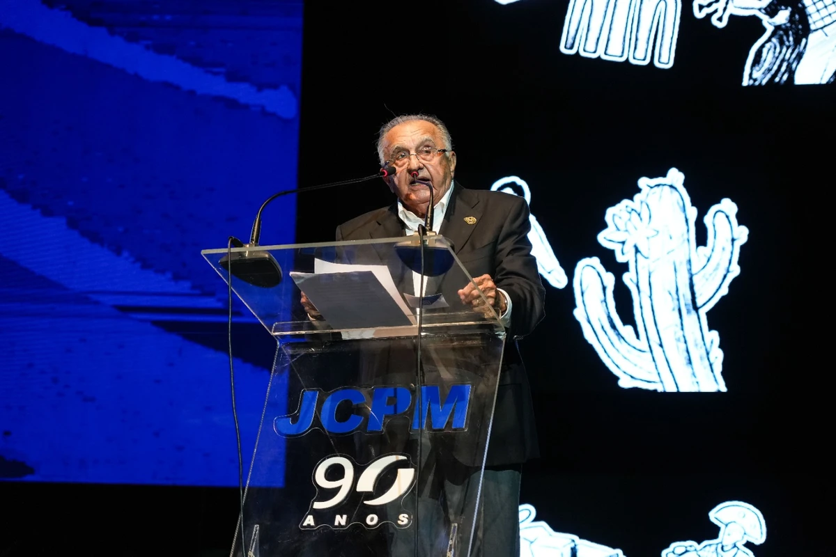 O presidente do grupo, João Carlos Paes Mendonça, conduziu grande parte da cerimônia em Recife