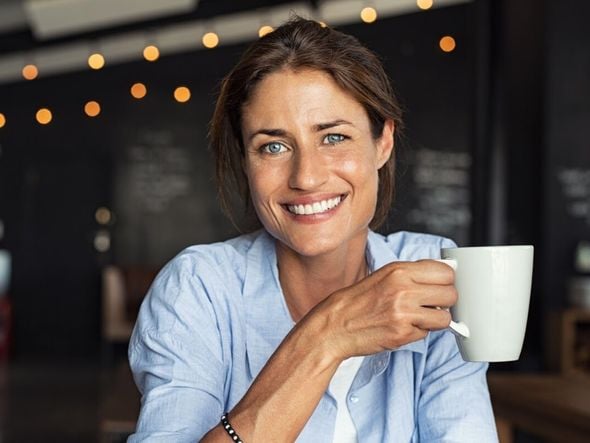 Imagem - 8 alimentos e hábitos que escurecem os dentes