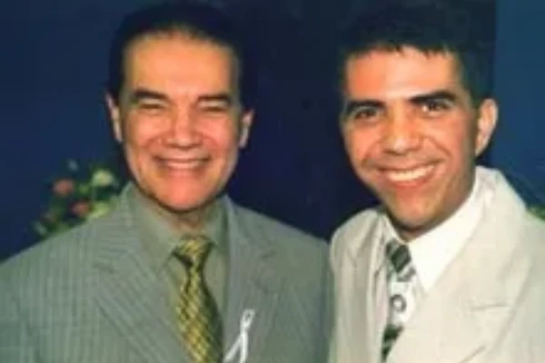 médium José Medrado se despede de Divaldo Franco