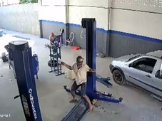 Imagem - Homem morre após ser baleado com tiro de espingarda ao tentar roubar oficina na Bahia
