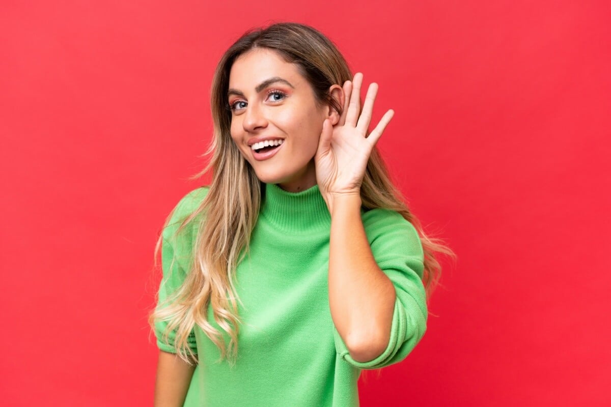 A hiperacusia e a misofonia estão relacionadas a uma amplificação anormal da percepção sonora pelo cérebro (Imagem: Luis Molinero | Shutterstock)
