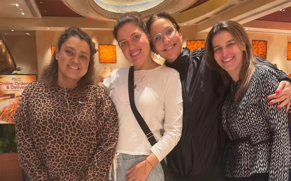 Preta Gil, Malu Barbosa, Ivete Sangalo e Roberta Saretta