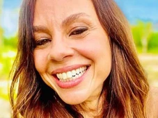Imagem - Sucesso na reprise de História de Amor, atriz Carla Marins retorna à Globo e comemora novo papel