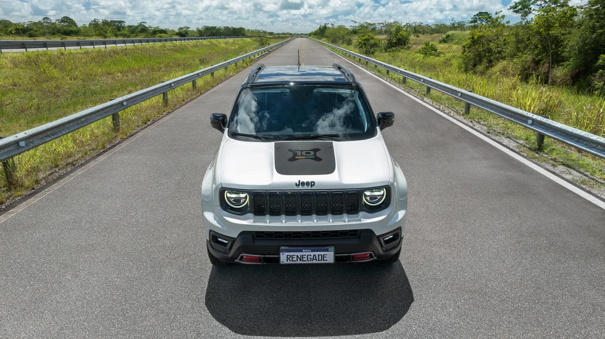 A edição comemorativa de 10 anos é baseada na Willys 4x4