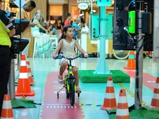 Imagem - Circuito de bike leva educação no trânsito para crianças em shopping de Salvador