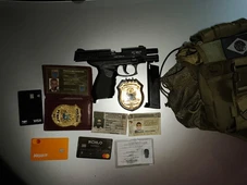 Imagem - Falso policial é preso em flagrante com réplica de pistola em Salvador