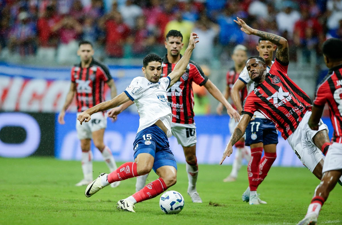 Michel Araújo fez o gol que sacramentou o triunfo tricolor