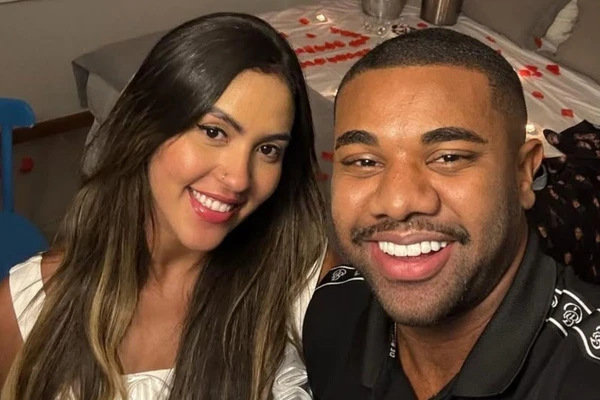 Adriana Paula e Davi Brito
