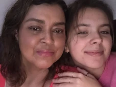 Imagem - Preta Gil posa ao lado da sobrinha Flor Gil em Nova York; cantora aguarda tratamento