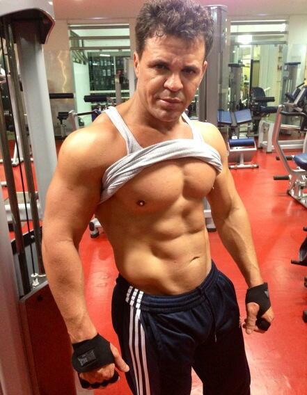 Antes e depois de Eduardo Costa