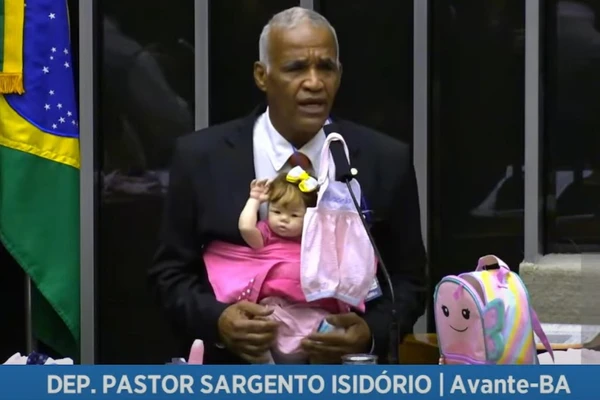Pastor Sargento Isidório na Câmara de Deputados
