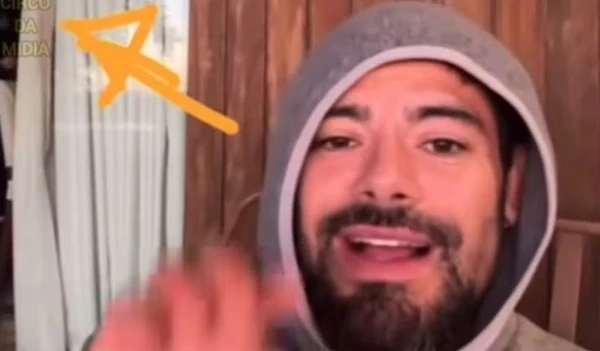 Sandy é vista em vídeo com o namorado respondendo seguidores