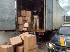 Imagem - Carga com 450 mil cigarros é apreendida em Barreiras