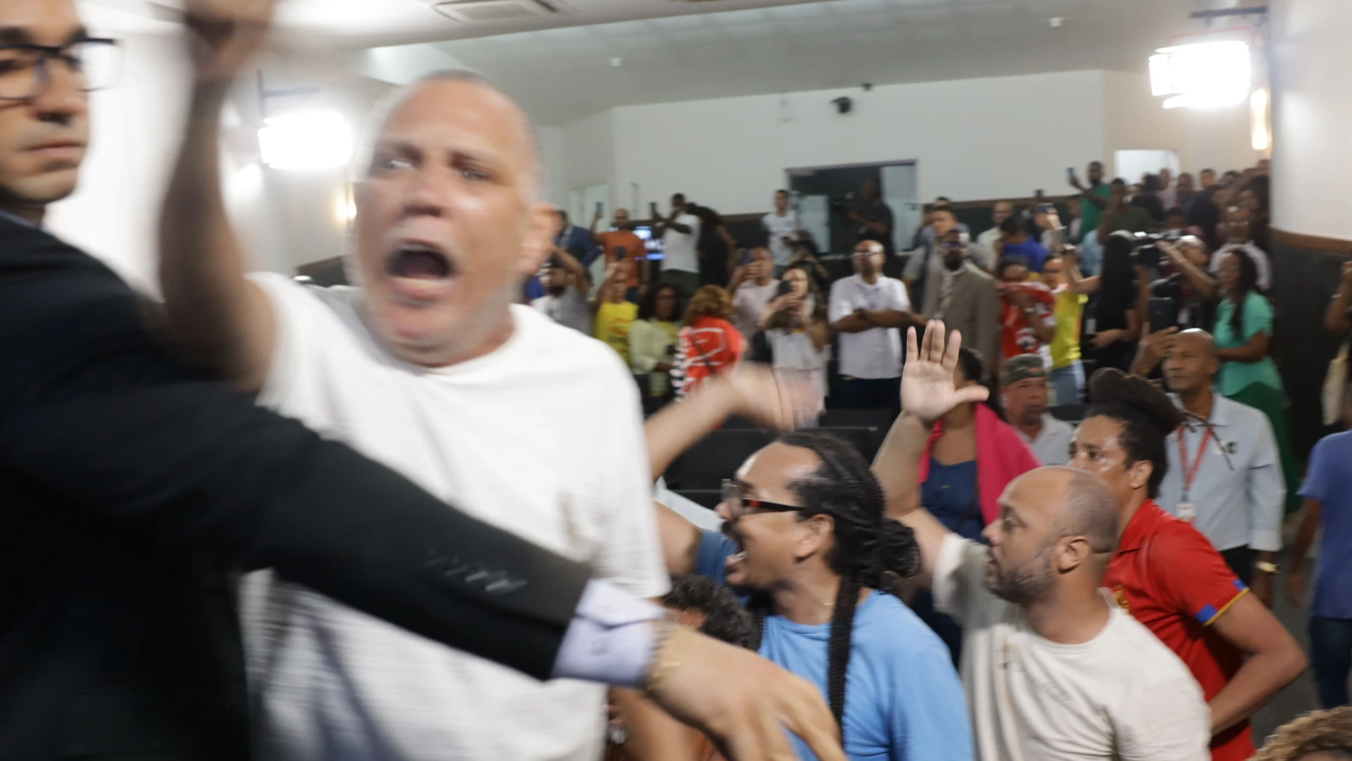 Imagem - Justiça reitera ilegalidade da greve dos professores e aumenta multa diária à APLB para R$ 100 mil