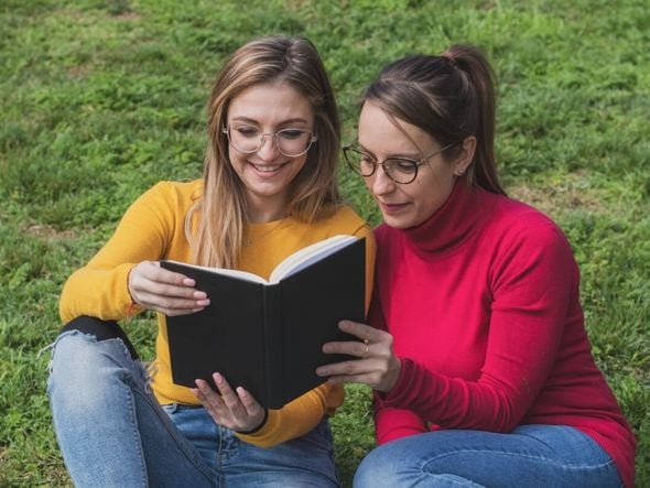 Imagem - 4 livros com temática LGBTQIAPN+ para ler no Mês do Orgulho