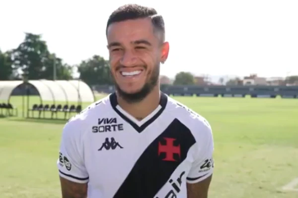 Entrevista com Philippe Coutinho no CT do Vasco