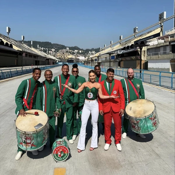 Virginia Fonseca e Grande Rio  por Reprodução/Instagram 
