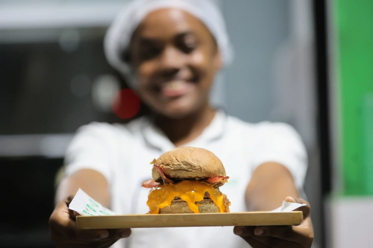 Hambúrguer Federado, do Varanda Burguer por Marina Silva/CORREIO
