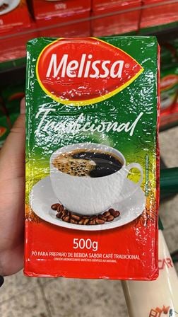 Lote da marca Melissa foi proibido por Reprodução