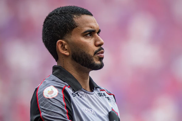 Lucas Arcanjo tem 204 partidas pelo Vitória por Victor Ferreira/EC Vitória