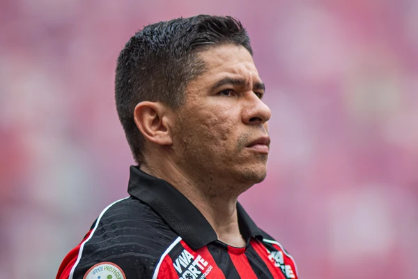 Osvaldo tem 109 partidas pelo Vitória por Victor Ferreira/EC Vitória