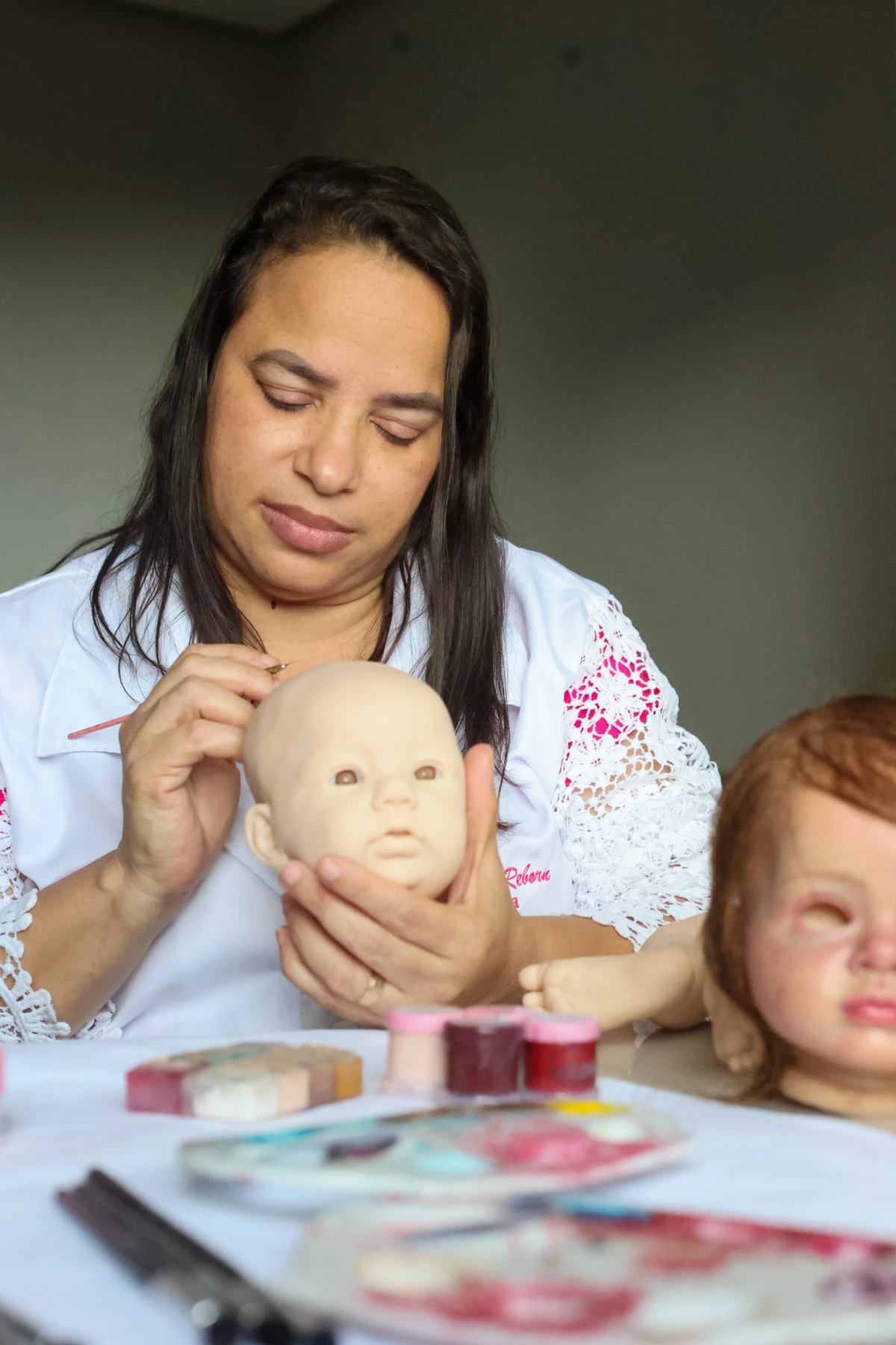 Sheila Carapiá é pioneira da arte reborn em Salvador por Marina Silva/CORREIO