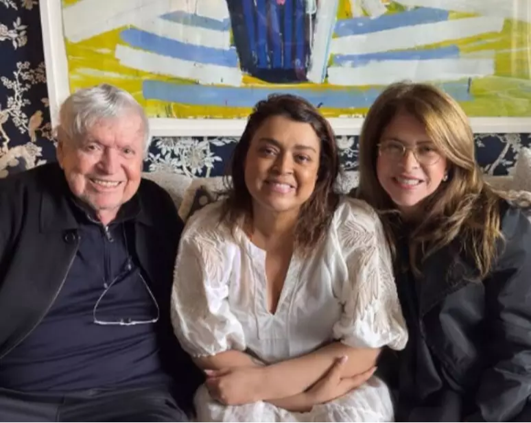 Preta Gil recebe visita de Boni e Bela Gil em Nova York durante tratamento contra câncer no intestino