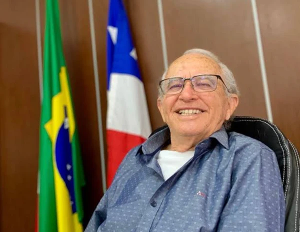 Ex-prefeito renunciou em 2024