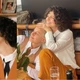 Imagem - Casamento de filha de Débora Bloch com cantora  reúne família e celebra amor em cerimônia íntima
