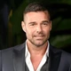 Imagem - Ricky Martin faz selfie no espelho e deixa tatuagem íntima à mostra; amplie
