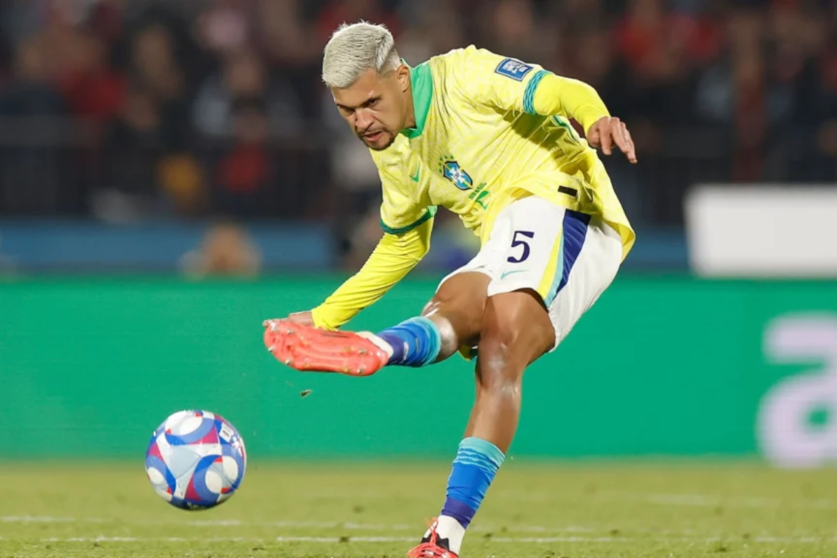 Bruno Guimarães (Newcastle)  por Rafael Ribeiro/CBF