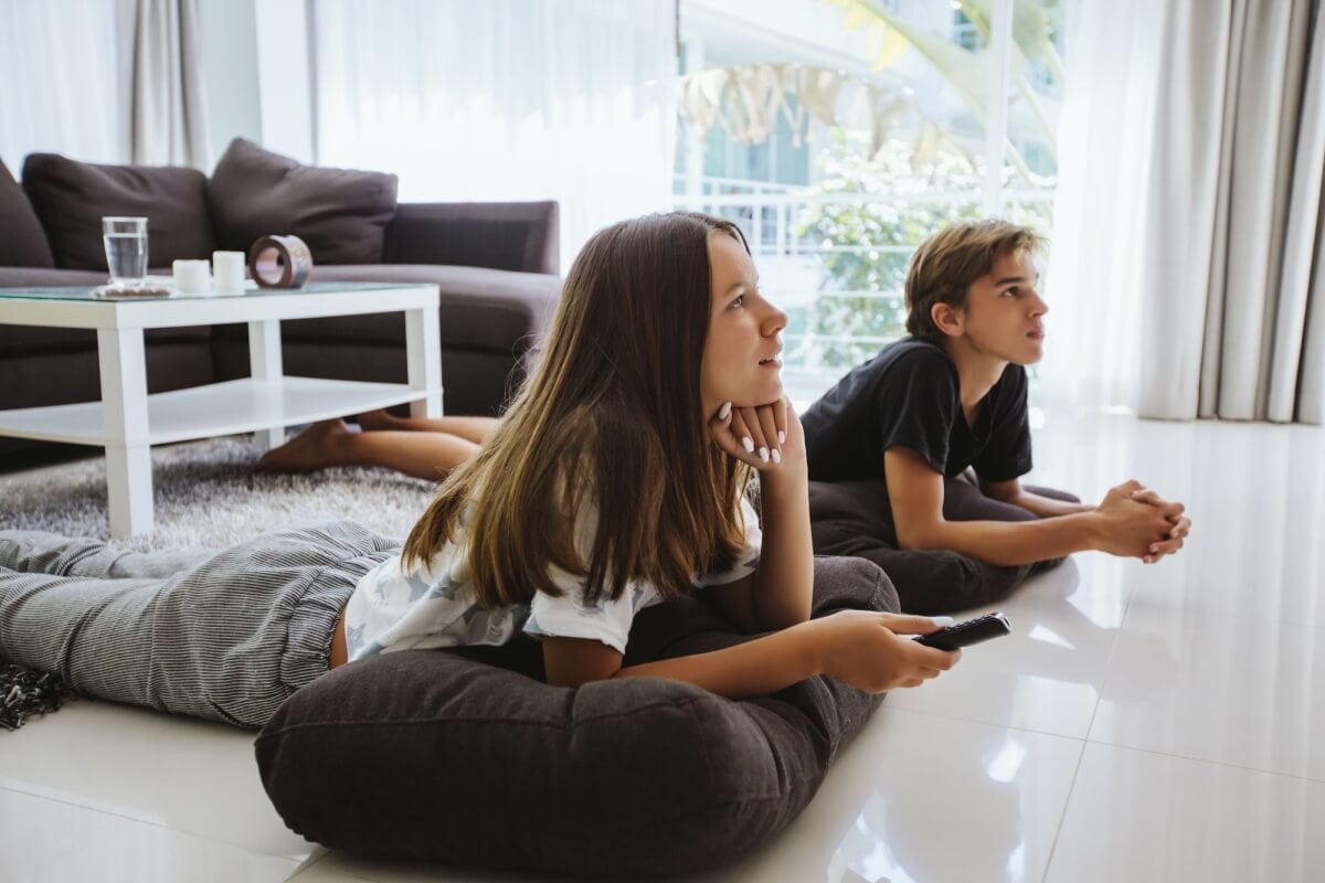 Filmes inspirados em jogos de videogame podem inspirar nas crianças o desejo de aprender programação (Imagem: Alena Ozerova | Shutterstock) 