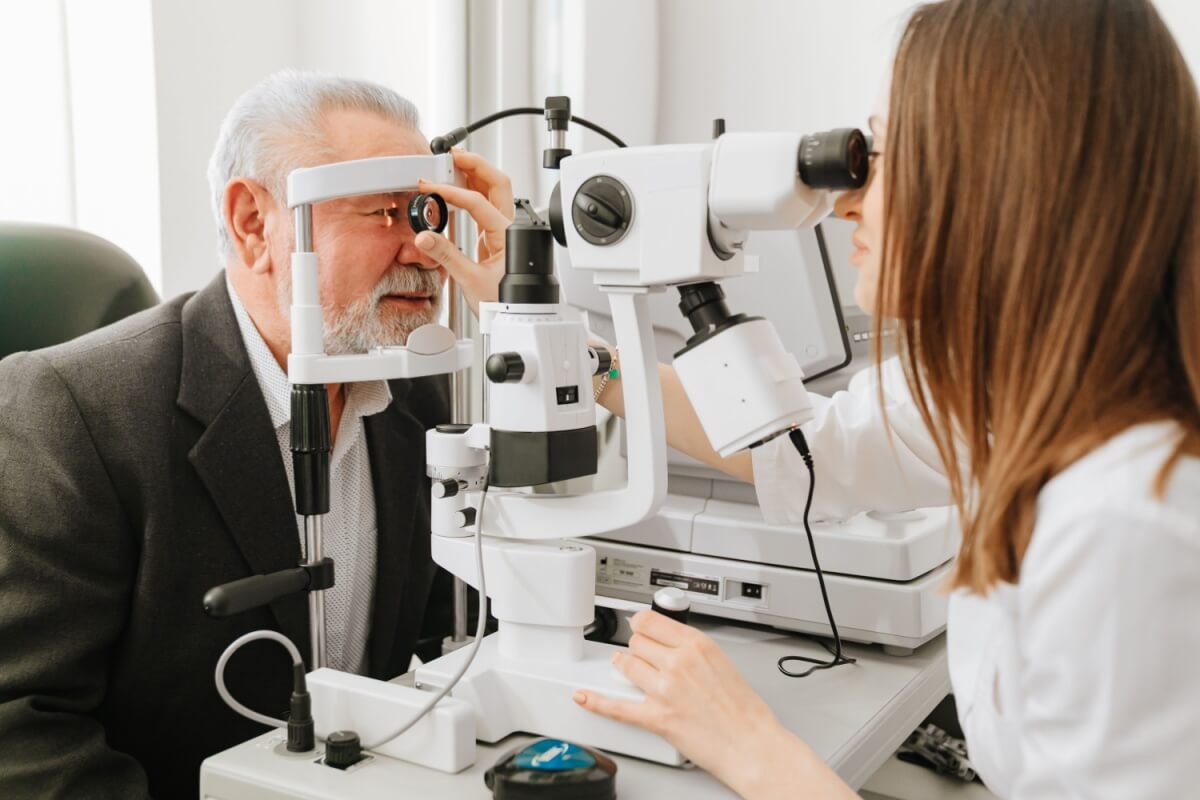 O glaucoma pode se desenvolver de maneira silenciosa e causar danos a visão (Imagem: Andrey Sayfutdinov | Shutterstock)