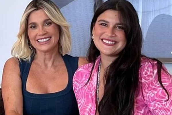 Giulia Costa e Flávia Alessandra por Reprodução