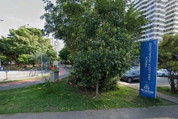 Praça Ana Lúcia Magalhães