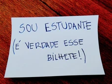 Imagem - Por que ninguém liga para “carteirinhas de estudante” falsas como notas de R$ 3,00?