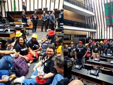 Imagem - Sessão da Alba é interrompida por manifestação de servidores do Judiciário
