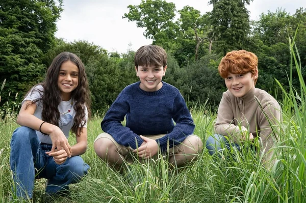 Arabella Stanton, Dominic McLaughlin e Alastair Stout