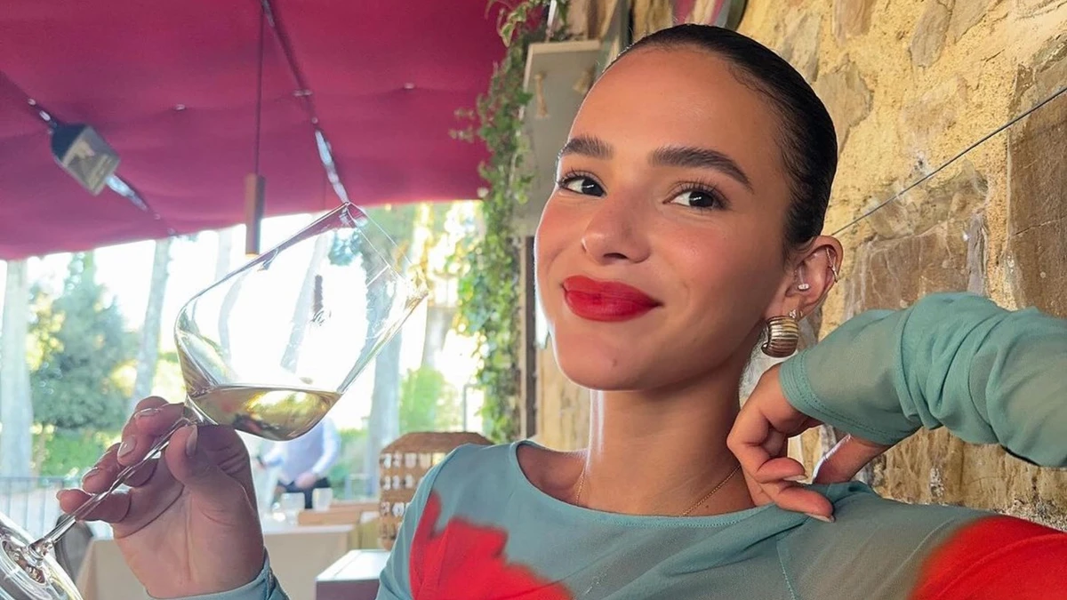 Bruna Marquezine por Reprodução